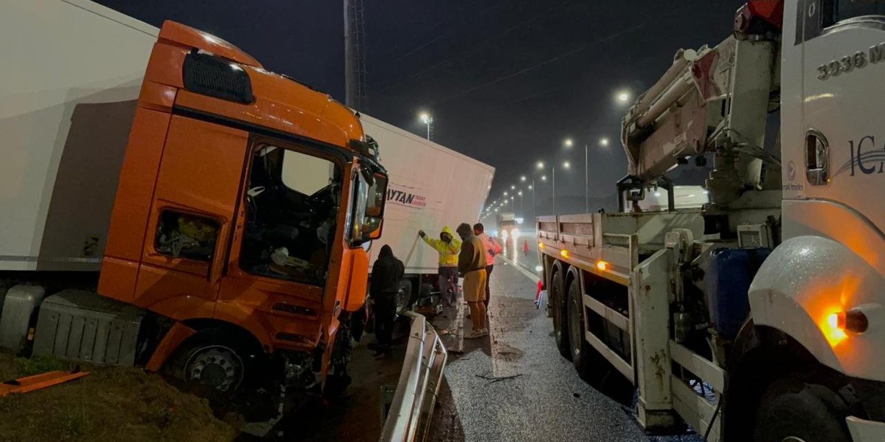 İstanbul'da Sağanak Nedeniyle Kazalar Meydana Geldi