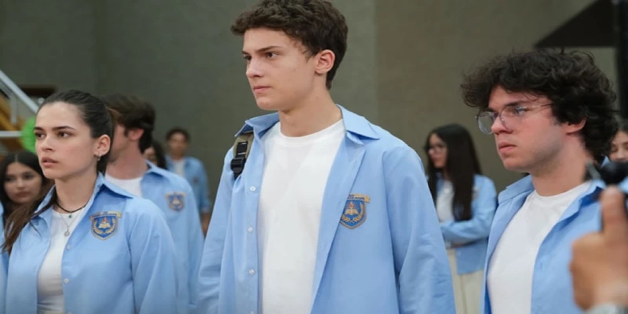 Daha 17’nin Barış’ı Meğer Yıllar Önce O Filmdeymiş! Görenler Gözlerine İnanamıyor