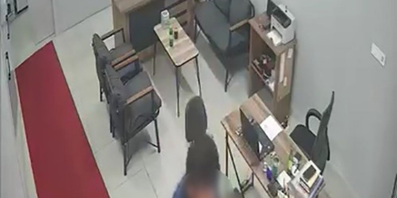 Bursa'da Tamirhaneden Telefon Hırsızlığı Kamerada