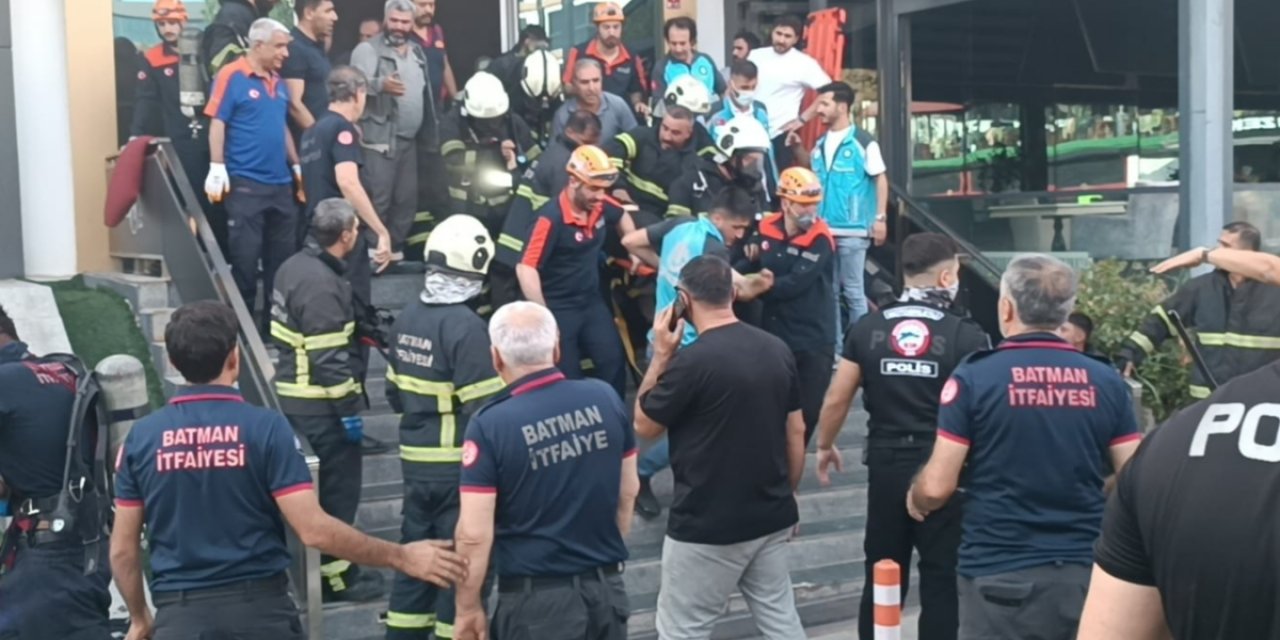 Batman’da Spor Salonunda Yangın: Yaklaşık 30 Kişi Mahsur Kaldı