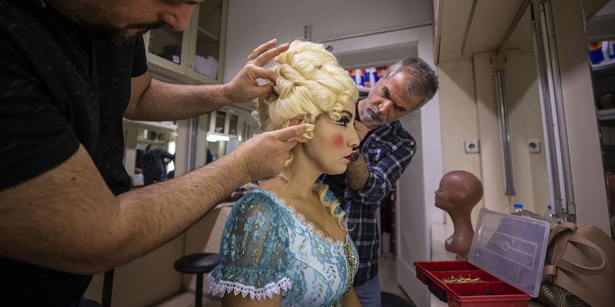 İspanyol Esintisiyle Mutlu Aşkın Hikayesi: Sevil Berberi