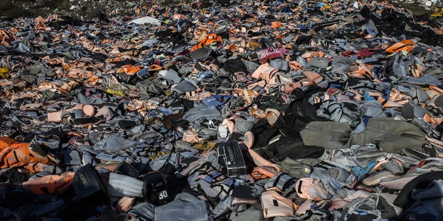 Umuda Yolculuktan Can Yelekleri Ve Botlar Kaldı