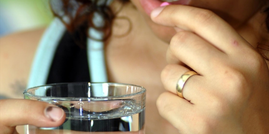 'İlacı Bol Suyla Almak Emilimini Hızlandırıyor'