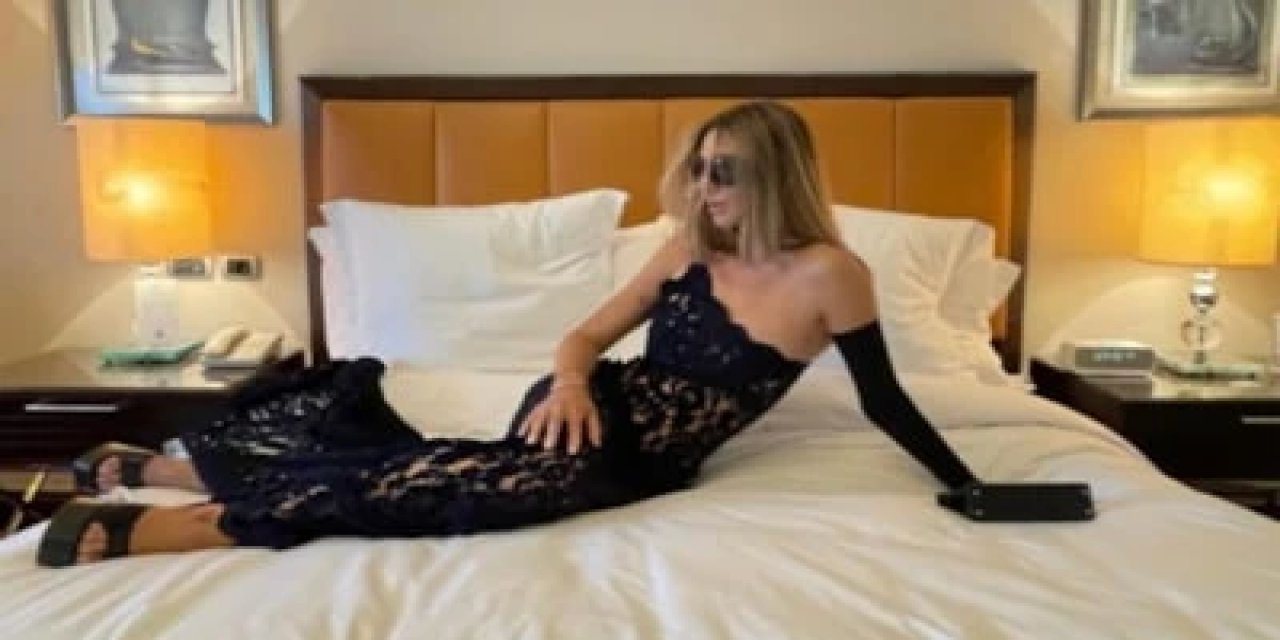 Şeyma Subaşı'dan Yeni Kareler! Dantelli Elbisesine Yorum Yağdı