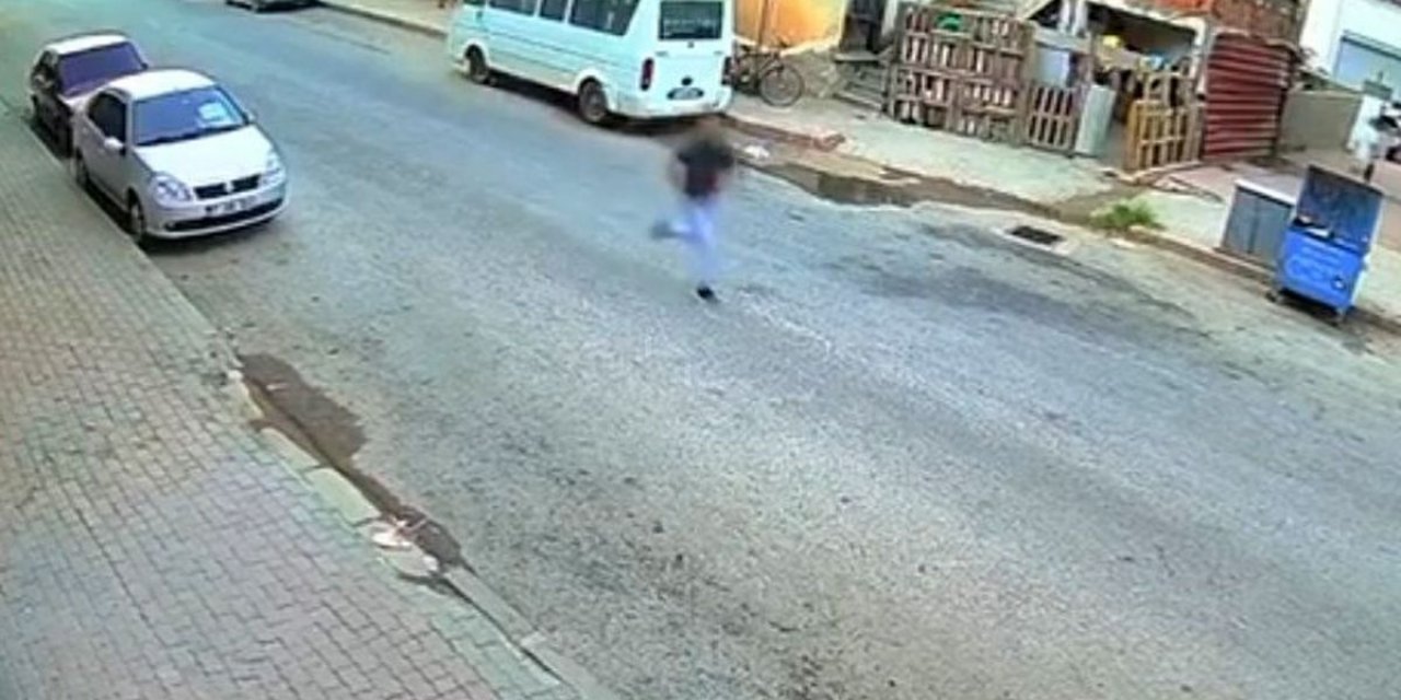 Antalya Kumluca'da Otomobilindeki Sürücüye Bıçaklı Saldırı: 'Game Over' Deyip Polise Teslim Oldu