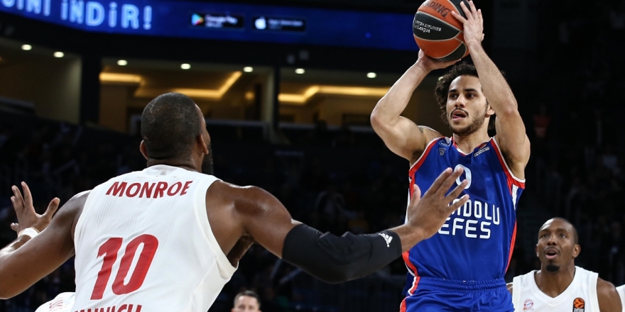 Shane Larkin Rekor Kırdı Anadolu Efes Kazandı