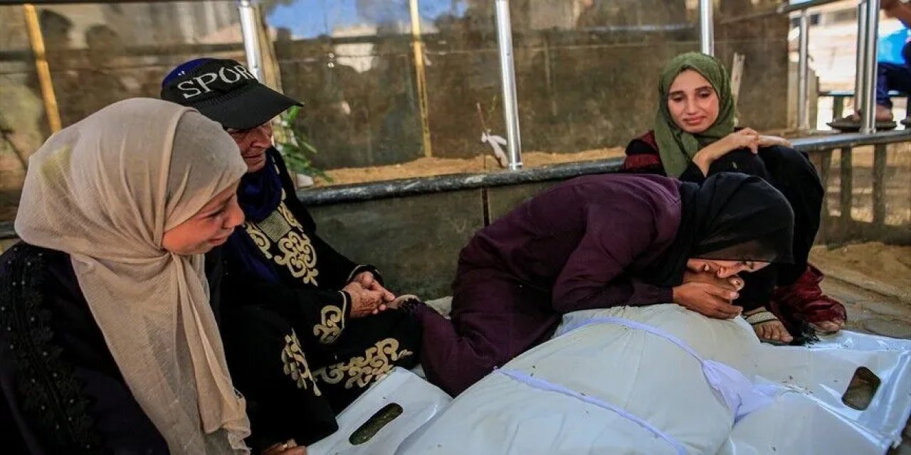Katil İsrail'in Saldırdığı Gazze'de Son 24 Saatte 8 Kişi Hayatını Kaybetti