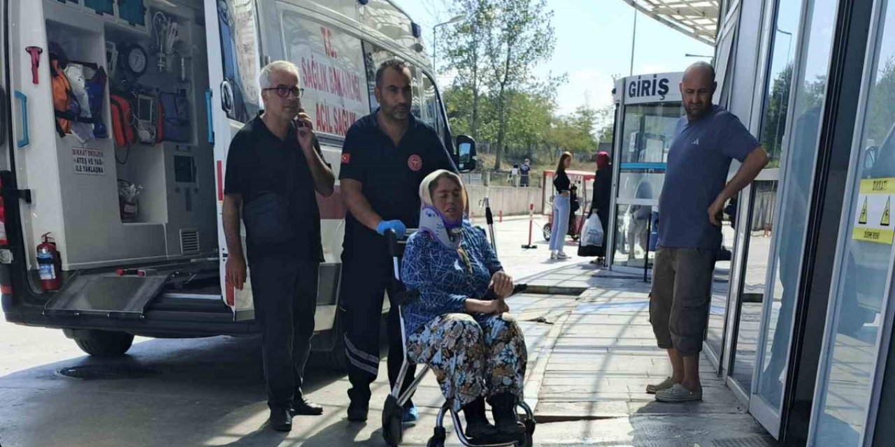 Samsun Bafra'da Traktörün Römorku Devrildi, 6 Kişi Yaralandı