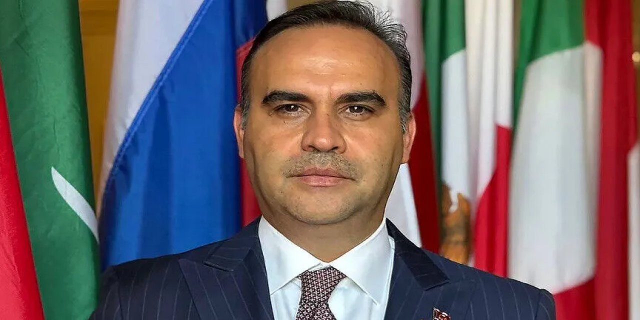 Bakan Kacır: Farklı Alanlarda Yapay Zeka Odaklı Katma Değer Üretecek Projelerin Hızlanmasını Sağlayacağız