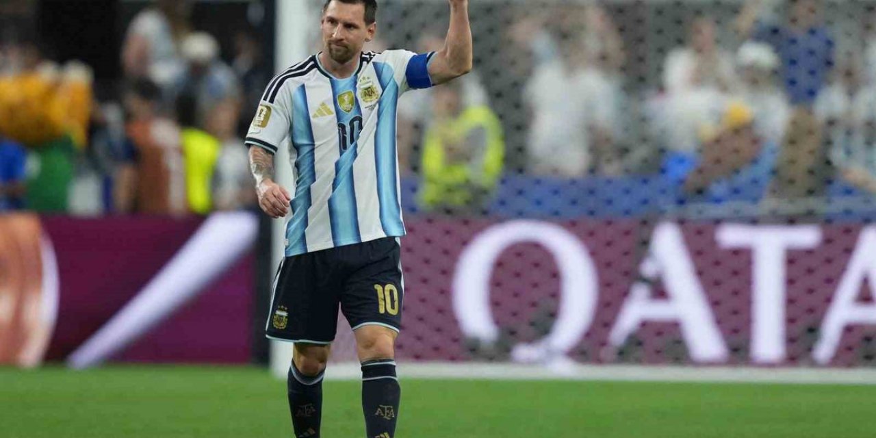 Arjantin'de Messi İçin Tüm Maçlarda 10. Dakikada Saygı Duruşu Yapılacak