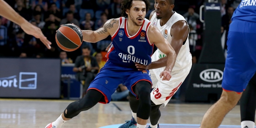 Anadolu Efes, Liderlik Koltuğunu Barcelona'dan Devraldı