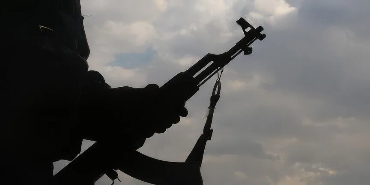 Suriye Ordusu, Terör Örgütü YPG'nin Ağır Silahlarını Teslim Almaya Başladı
