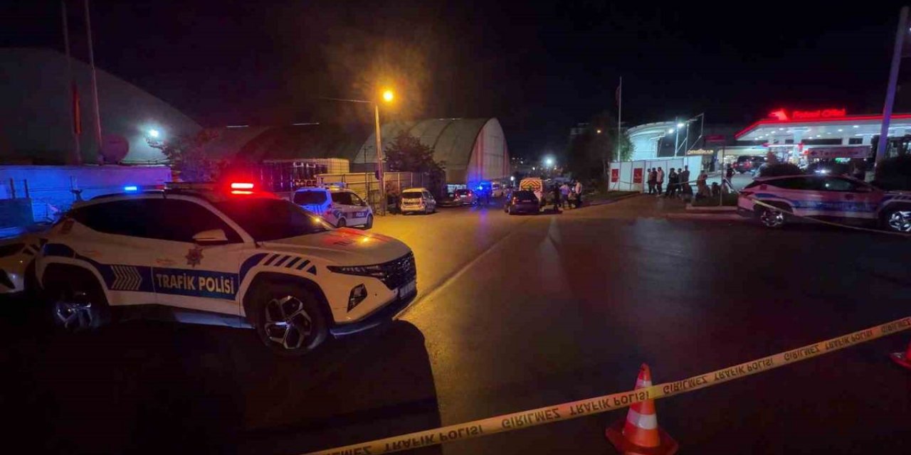 Sultanbeyli'de DEAŞ Operasyonunda Polise Ateş Açan Şüpheli Etkisiz Hale Getirildi