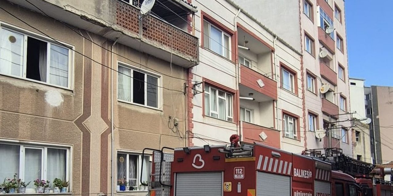 Balıkesir Susurluk'ta Şofben Yangınında Dumandan Etkilenen Kişi İtfaiye Tarafından Kurtarıldı