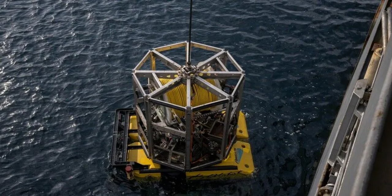 TCG Alemdar Ve Tcg Işın, Girne’de 550 Metre Derinlikte Robotik Dalış Ve Taramalarını Sürdürüyor