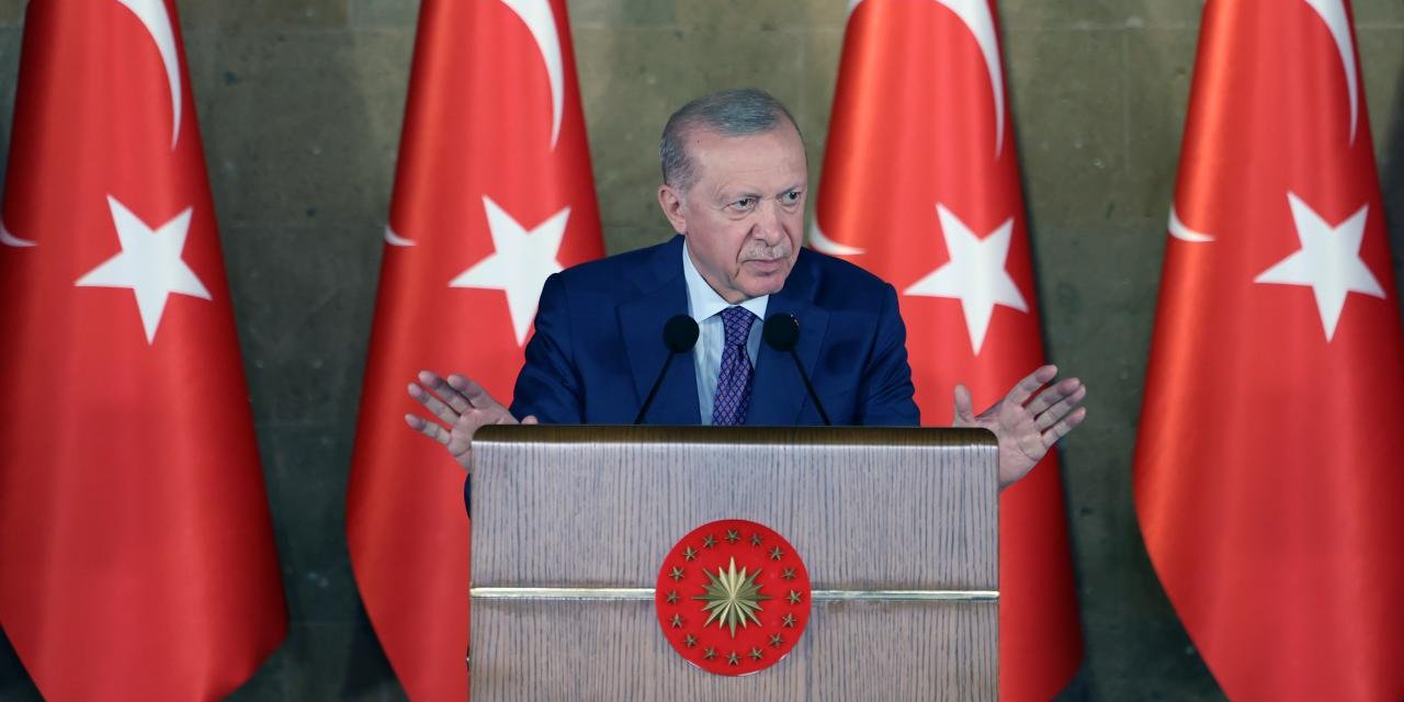 Erdoğan: En Utanç Verici Kitap Katliamları Darbe Dönemlerinde Yaşandı