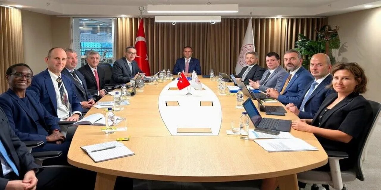 Bakan Kacır, IFC Orta Doğu ve Orta Asya Bölgesel Başkan Yardımcısı Fakhoury'i Kabul Etti