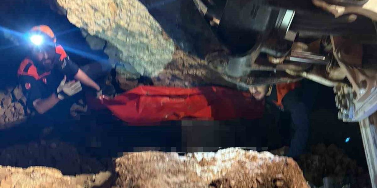 Elazığ Ağın'da Su Borusu Kazısında Göçükte İşçi Osman Koç Yaşamını Yitirdi