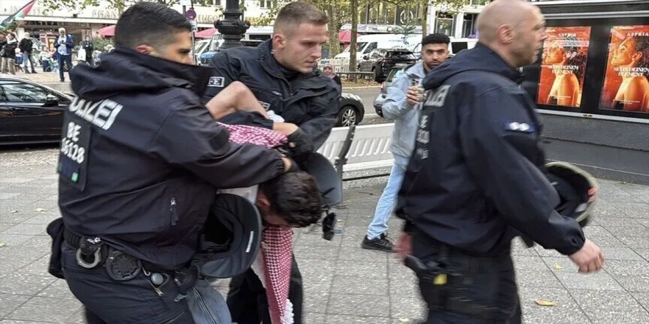 Berlin'de polis Filistin'e Destek Gösterisi Yapanlara Müdahale Etti, 2 Kişi Gözaltına Alındı