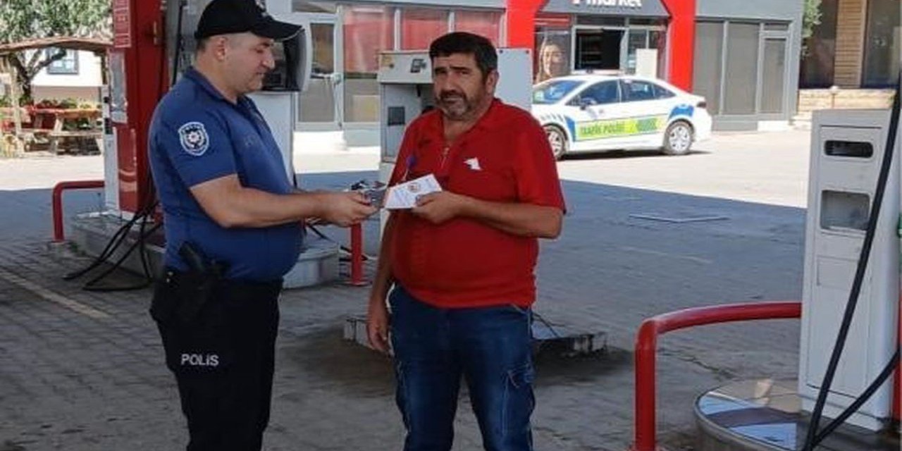 Osmaneli'nde Polis Akaryakıt İstasyonlarını Gezerek Dolandırıcılık Uyarısında Bulundu