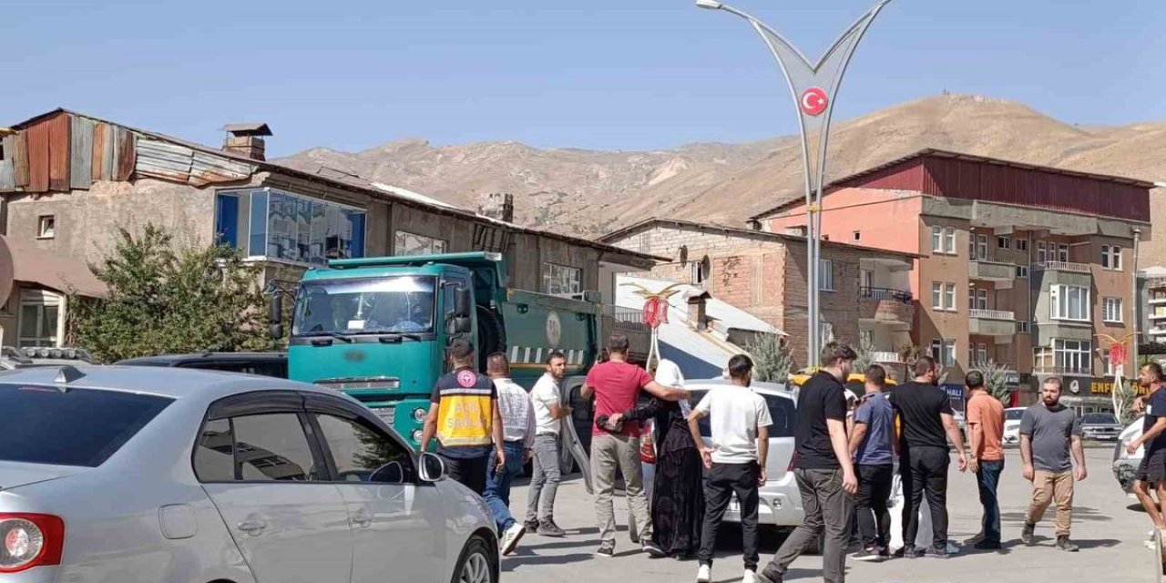 Hakkari'de Trafik Kazası: 1 Yaralı