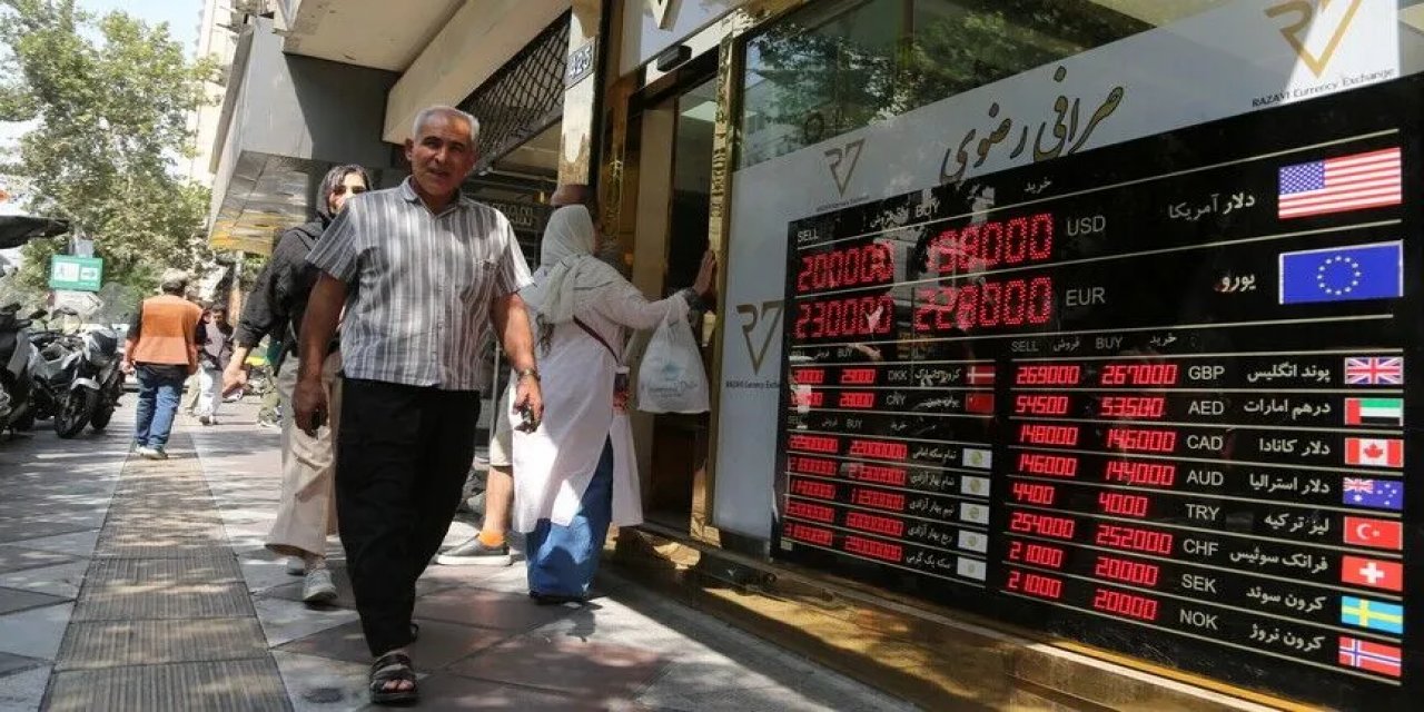 İran'da "Ekonomik Savaş Karargahı" Kuruldu