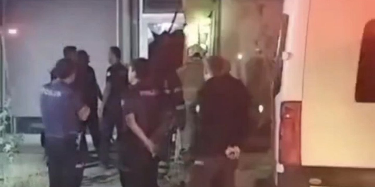 Kütahya'da Beyaz Eşya Servisinde Çıkan Yangın İtfaiye Ekiplerince Söndürüldü