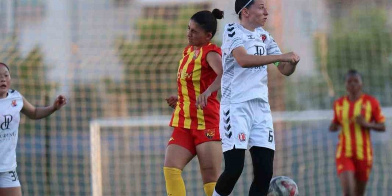 Kayseri Kadın FK, Deplasmanda 1207 Antalyaspor İle 1-1 Berabere Kalarak Puanla Döndü