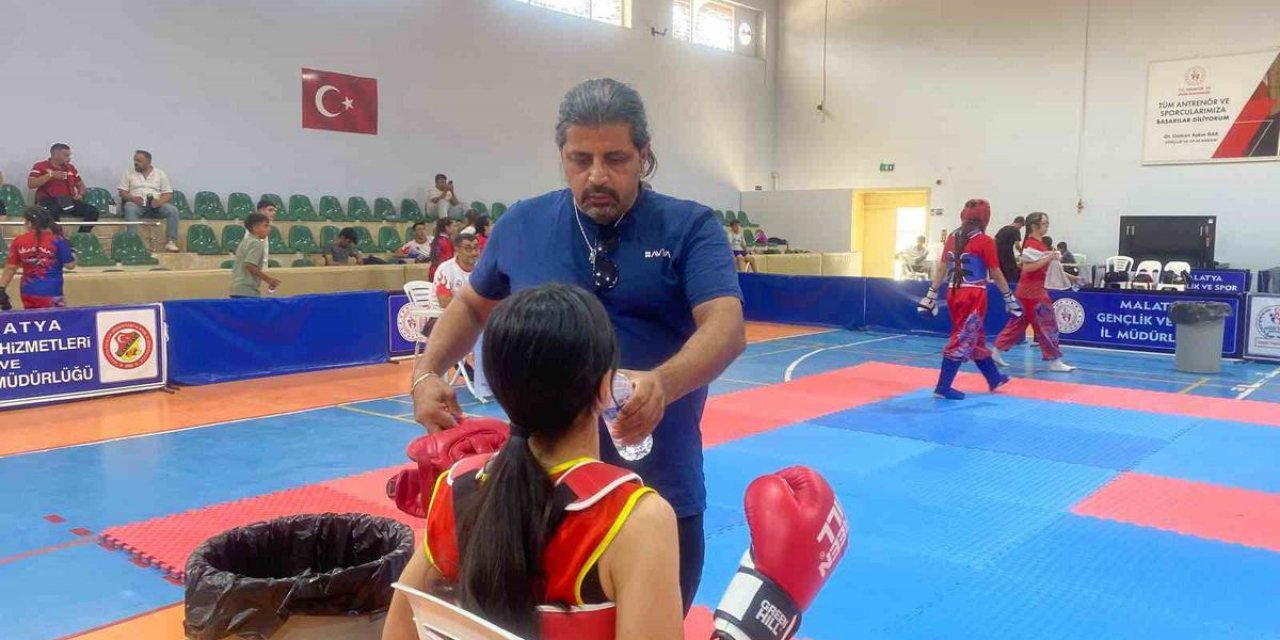 Malatya'daki Wushu Kung Fu Şampiyonası'nda Elazığlı 4 Sporcu Birinci Oldu