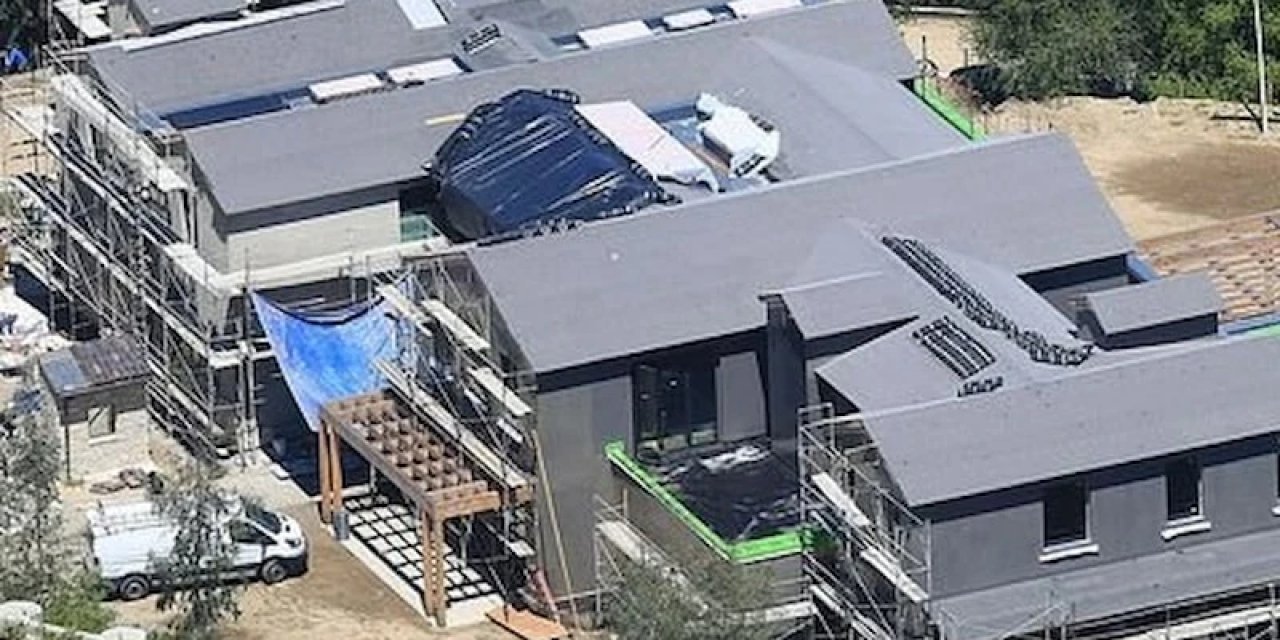 6 Yıl Önce Almıştı! Kylie Jenner'ın 15 Milyon Dolarlık Evinde İş Bitmiyor