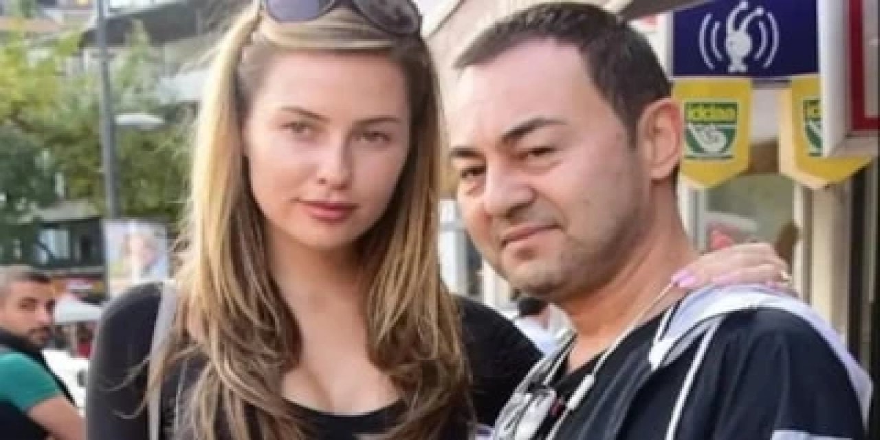 Chloe Loughnan Hamilelik Pozları Vermeye Doymadı