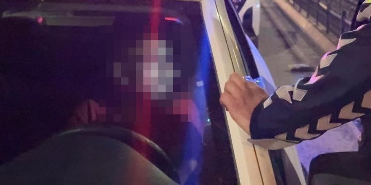 Kayseri'de Yol Ortasında Uyuyakalan Alkollü Sürücüye 25 Bin TL Ceza Kesildi