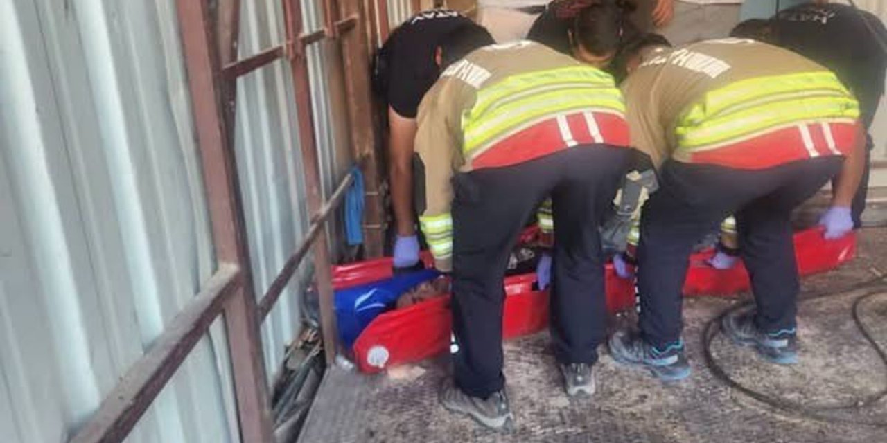 Hatay Antakya'da Bir İş Yerinde Yük Asansörü Düştü, 1 Kişi Yaralandı