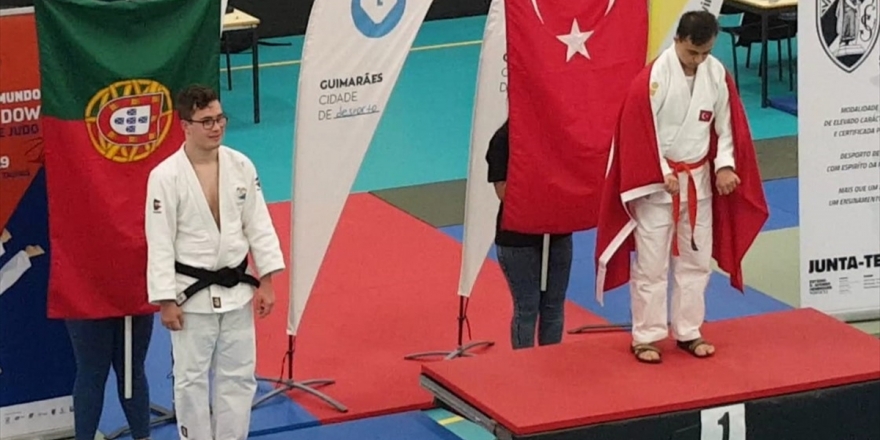 Talha Ahmet Erdem'den Tarihi Şampiyonluk