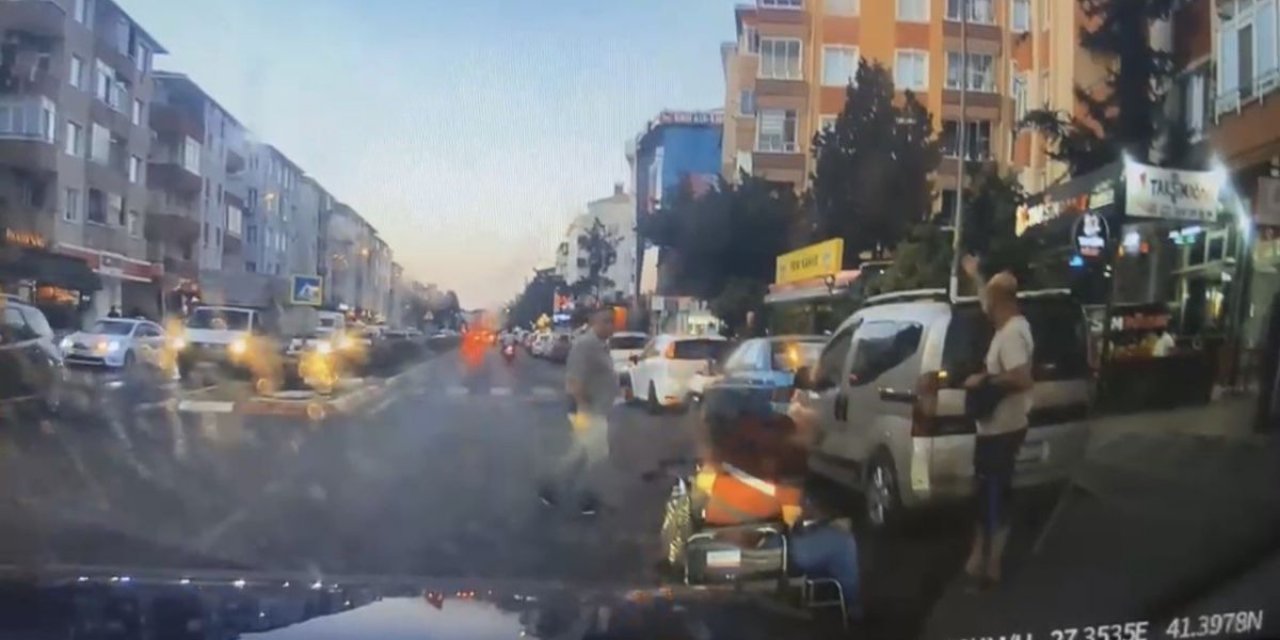 Kırklareli Lüleburgaz'da Tekerlekli Sandalyeliye Çarpıp Kaçan Motosiklet Sürücüsü Kamerada