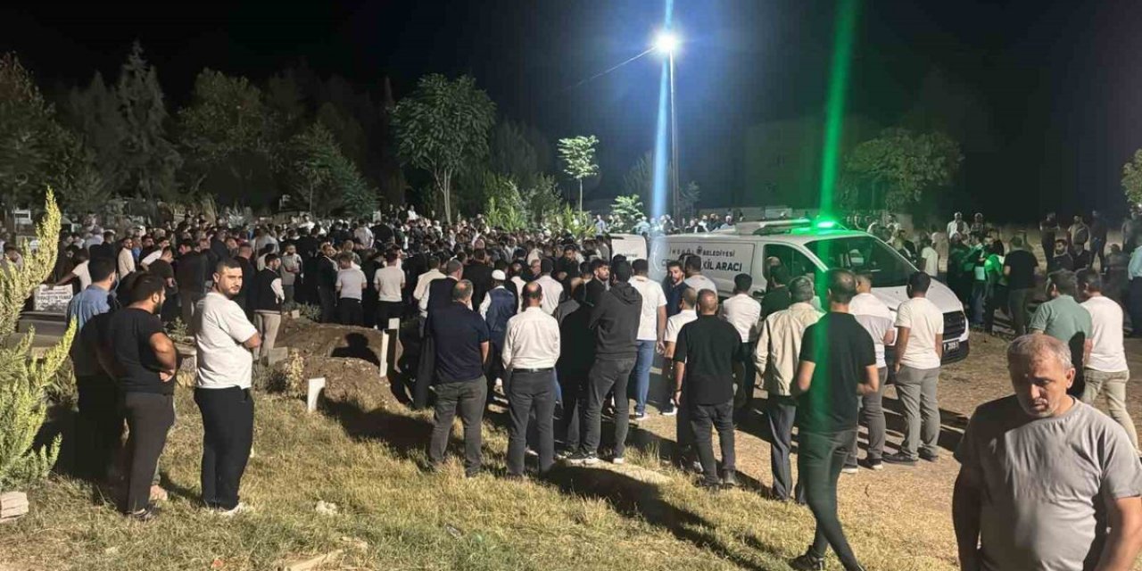 Bursa İnegöl'de Bisikletli Kız Çocuğuna Çarpan Araç Hayatını Kaybettirdi