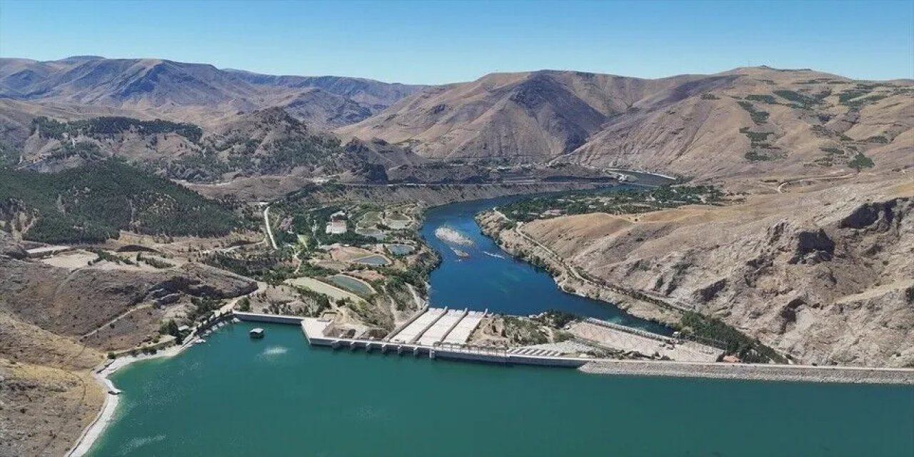 Keban Hes 52 Yılda Yaklaşık 294 Milyar Kilovatsaat Enerji Üretti