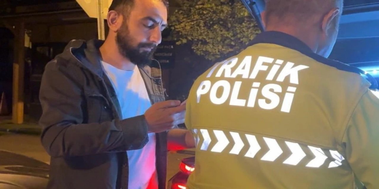 Kayseri'de Alkollü Yakalanan Sürücü, Ekiplere 'Abartmayın' Diyerek Çıkıştı