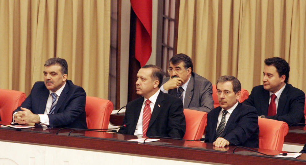 Cem Uzan'a yanıt Şener'den geldi: Ne hikmetse dönemin Başbakanı Erdoğan'ı görmezden geliyor