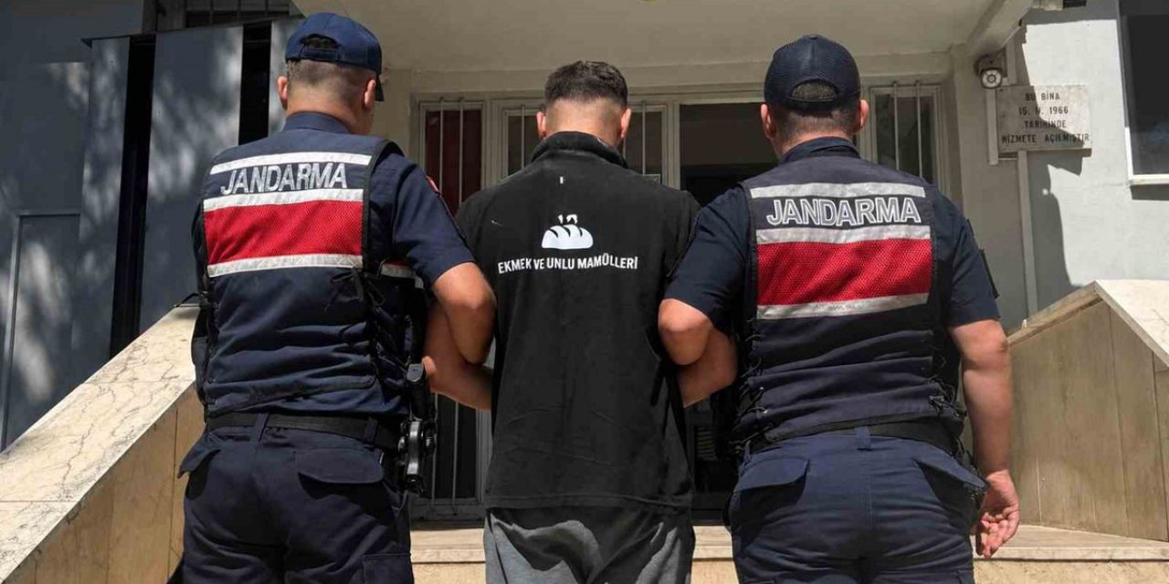 Kırıkkale'de Uyuşturucu Ve Firar Suçlarından Aranan Hükümlü Yakalanıp Cezaevine Teslim Edildi