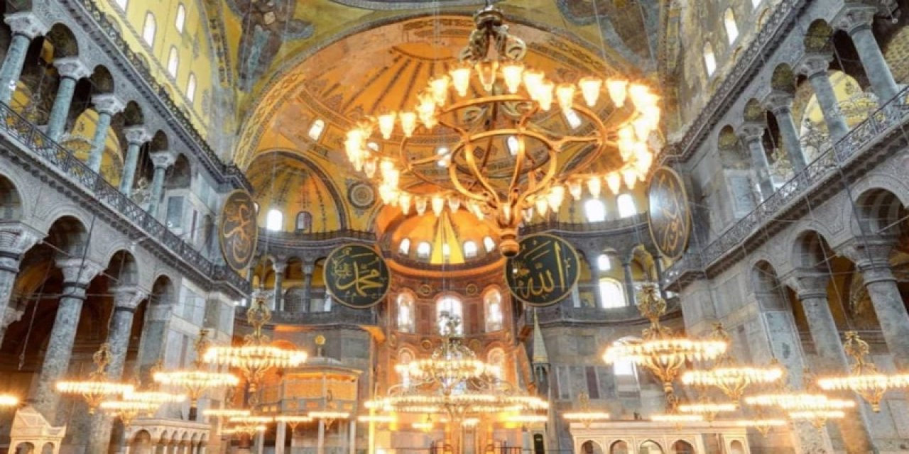 Ayasofya'nın Mihrap Bölümündeki Kubbede Güçlendirme Başlıyor