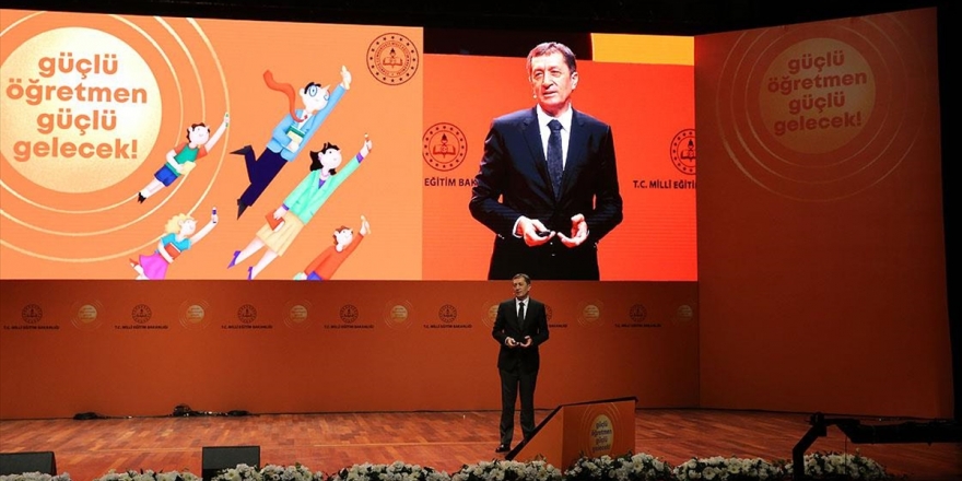 Milli Eğitim Bakanı Selçuk: 900'den Fazla Öğretmen Destek Noktası Kurulacak