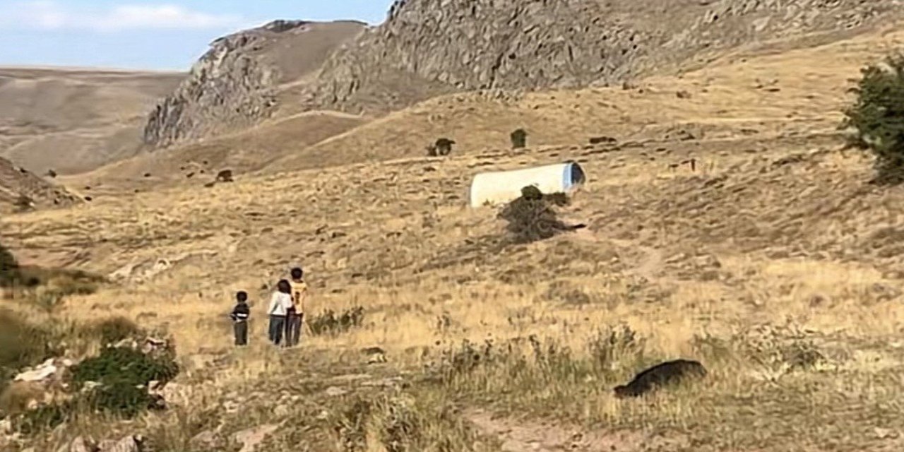 Yaylada Kaybolan Büşra Bebeğin Kanlı Elbiselerine 2 Gün Sonra Ulaşıldı