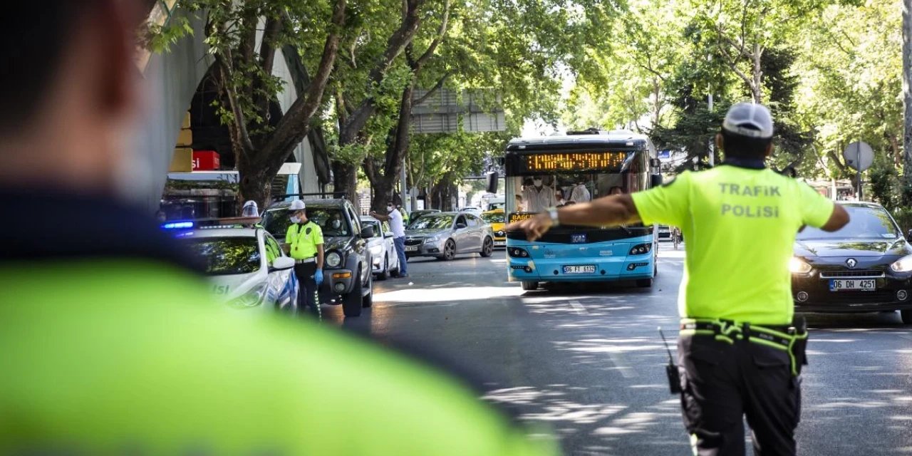 Başkentte Yarın Bazı Yollar Trafiğe Kapatılacak
