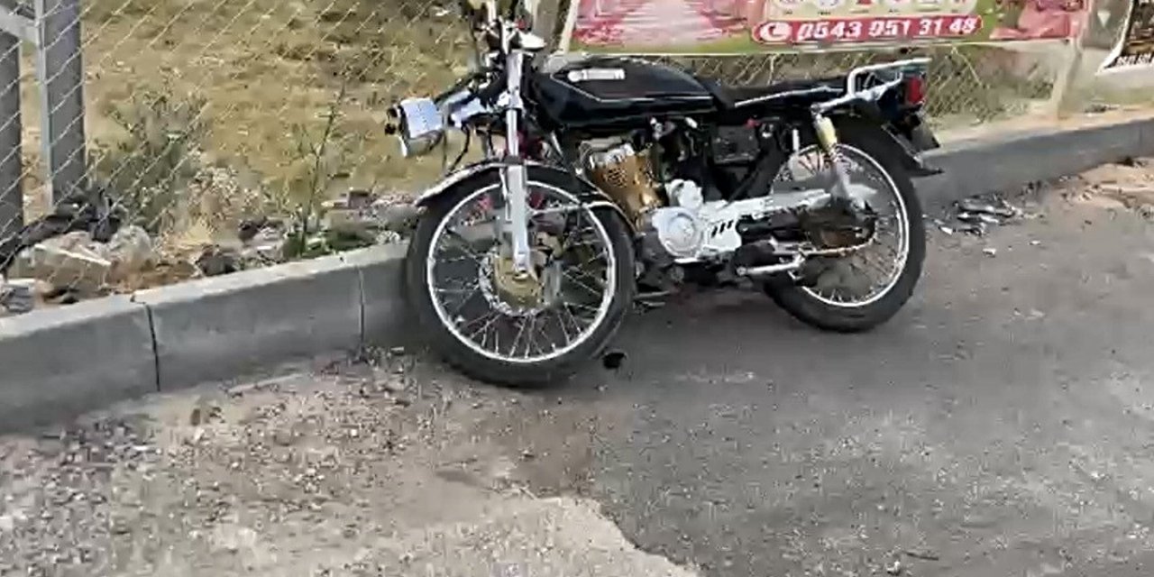Osmaniye Bahçe'de Motosiklet İle Otomobil Çarpıştı, Sürücü Yaralandı