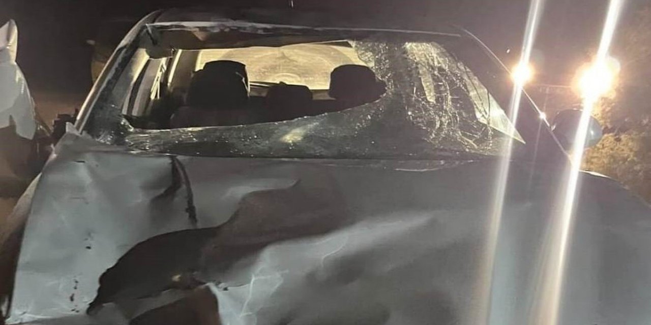 Kayseri Yeşilhisar'da Otomobil Yayalara Çarptı, 1 Kişi Öldü 2 Kişi Yaralandı