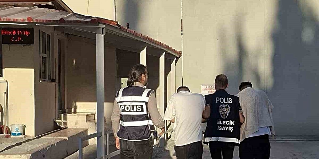 Bilecik'te 3 Milyon Liralık Ziynet Eşyasıyla Yakalanan 2 Şüpheli Tutuklandı
