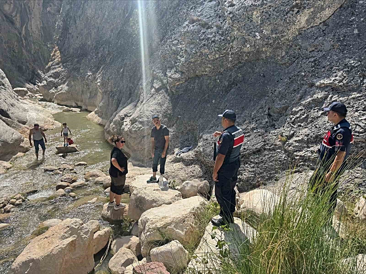 Harmankaya Kanyonu'nda Ziyaretçilere Boğulma Ve Yangın Uyarısı Yapıldı