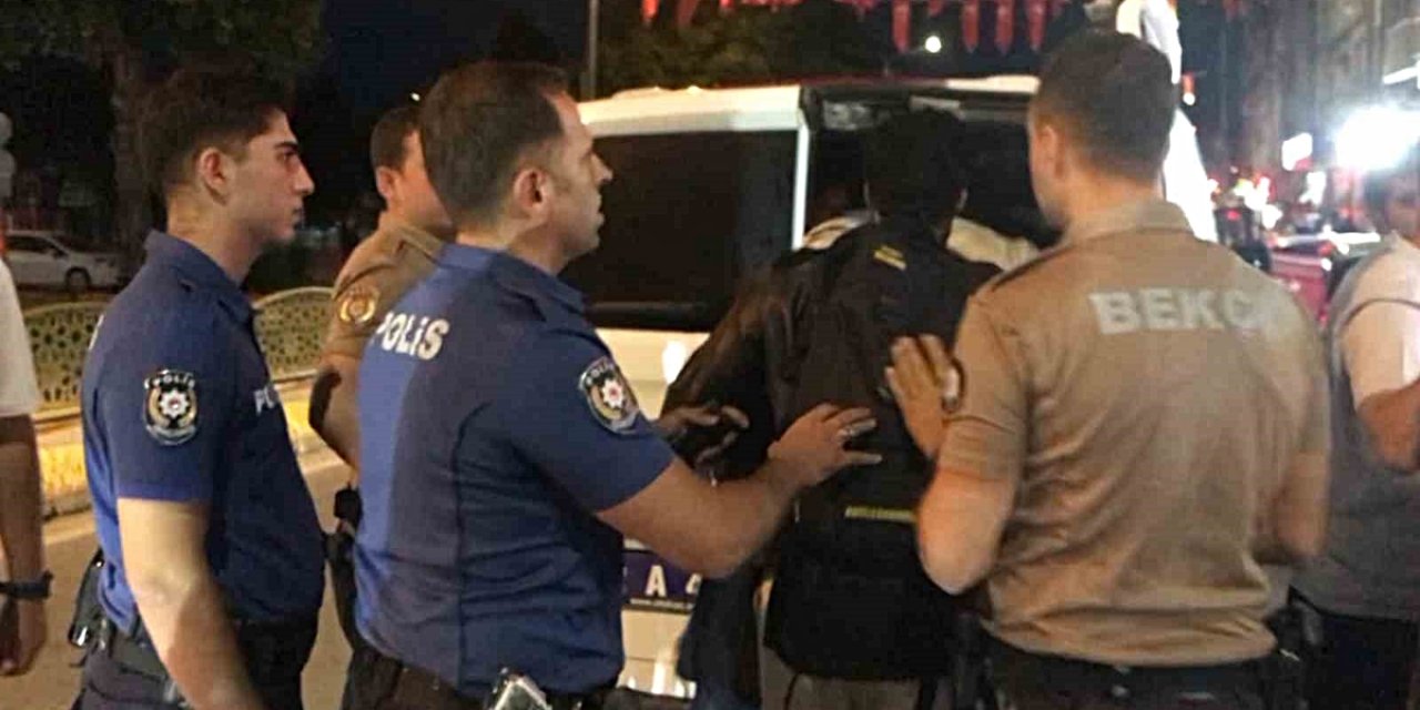 Edirne'de Bir Eve Düzenlenen Operasyonda 10 Düzensiz Göçmen Yakalandı