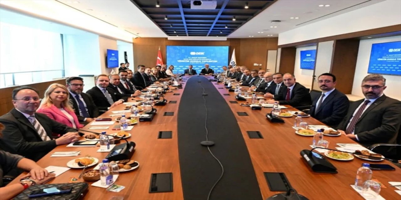 Akın Gürlek, DEİK Yönetim Kurulu Üyeleriyle Bir Araya Geldi